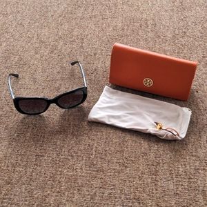 Tory Burch Black Sunglasses Polarized 51mm